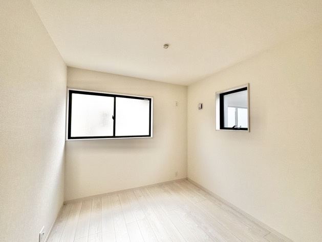 リーブルガーデン刈谷市小山町　全4棟　新築戸建の洋室