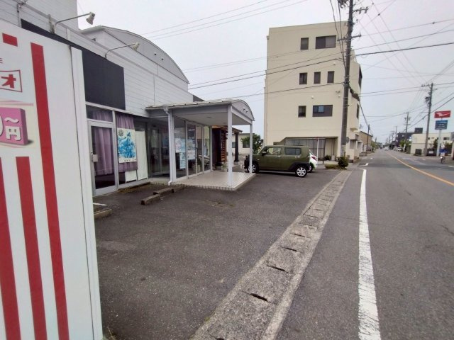 下青野町本郷　貸店舗の駐車場