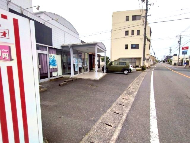 下青野町本郷　貸店舗の駐車場