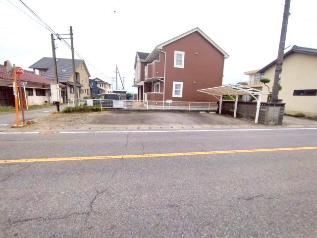 下青野町本郷　貸店舗の駐車場