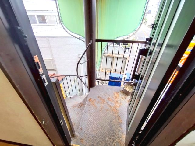 下青野町本郷　貸店舗事務所の玄関