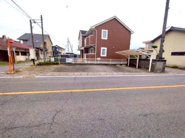 下青野町本郷　貸店舗事務所の駐車場