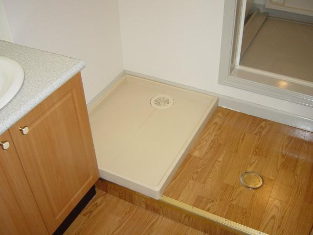 ティピカルハウスの設備|洗濯機置場