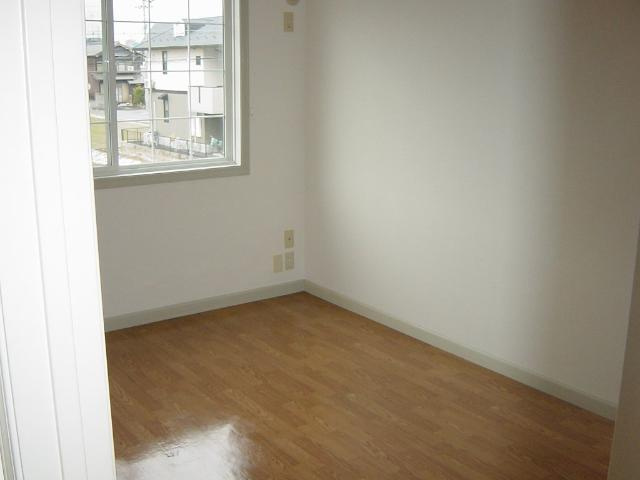 ティピカルハウスの内装|洋室東