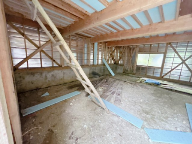 花巻市北湯口第17地割　土地建物の収納|地下