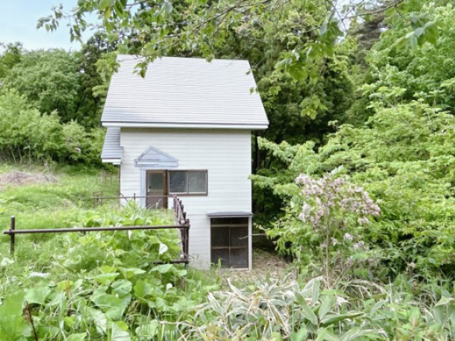 花巻市北湯口第17地割　土地建物の外観|建物を横から