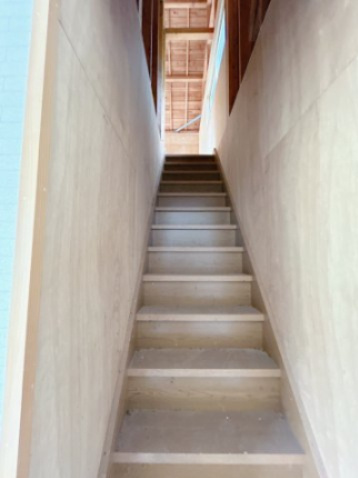 花巻市北湯口第17地割　土地建物のその他|階段