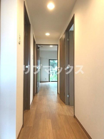【玄関】根岸旭台フーガ