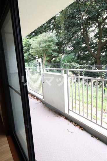 【バルコニー】根岸旭台フーガ