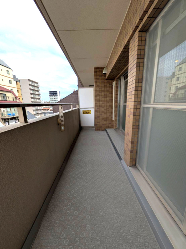 ワコーレグランディール御旅のバルコニー|東側バルコニー