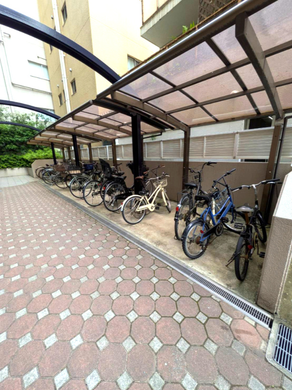 ワコーレグランディール御旅の駐輪場|駐輪場