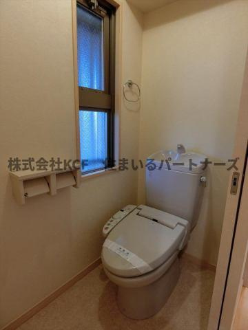 ロイヤルタワー花畑駅前のトイレ|コンパクトで使いやすいトイレです