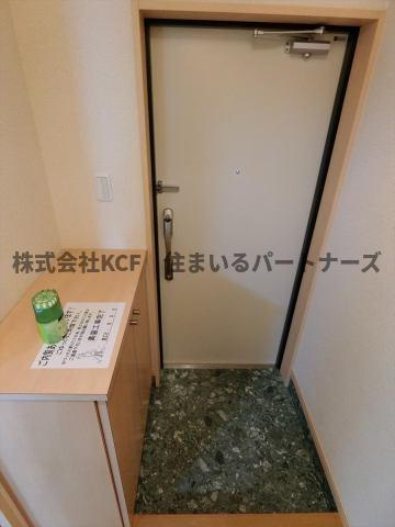 ロイヤルタワー花畑駅前の玄関|シンプルで使いやすい玄関です