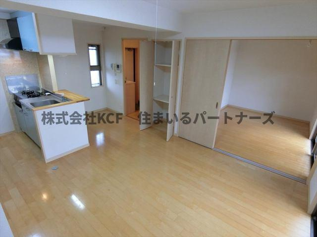 ロイヤルタワー花畑駅前の内装|内装は落ち着いています