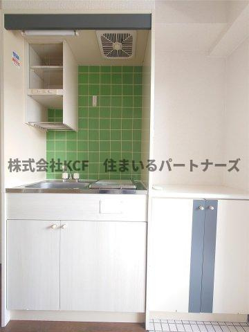 豊国スカイマンション国分のキッチン|コンパクトなキッチンで掃除もラクラク