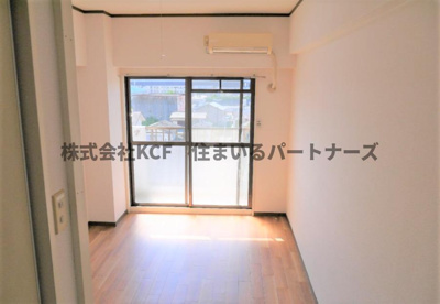 【居間・リビング】 | 久留米駅前スカイマンション | ゆったりとしたリビングです