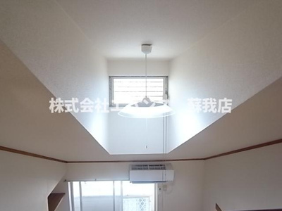 【設備】 | カーサビアンカⅢ | 天窓付きで明るいです