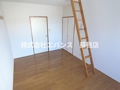 【洋室】 | カーサビアンカⅢ | 広々とした洋室です