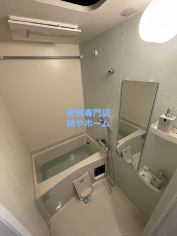 アービングNeo岸里の浴室|落ち着いた空間のお風呂です