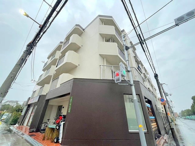 豊里サンハイツの外観
