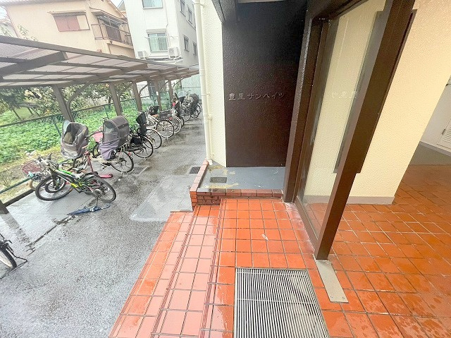 豊里サンハイツのロビー
