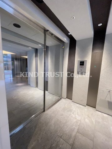 ハイデンス梅ヶ枝のエントランス|ゆとりのあるエントランスです