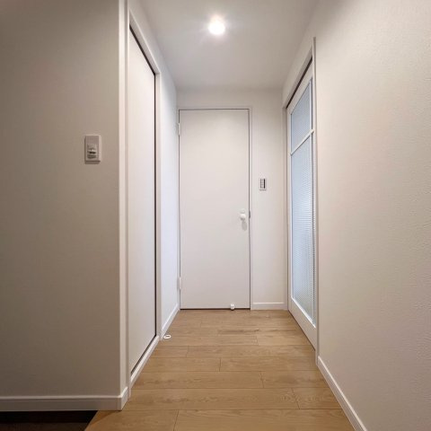 【内装】 | グランピアグーテンハイツ箱崎Ⅴ | 明るい玄関ホールが豊かなプライベートタイムへと誘ってくれます