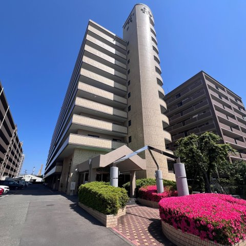 【外観】 | グランピアグーテンハイツ箱崎Ⅴ | JR柚須駅まで徒歩圏内。スーパーが近いので毎日のお買い物も楽にできます。駐車場各戸一台確保済みです