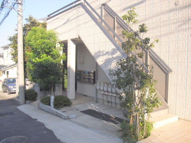 フルール山手Ⅱのロビー|マンションエントランス部分