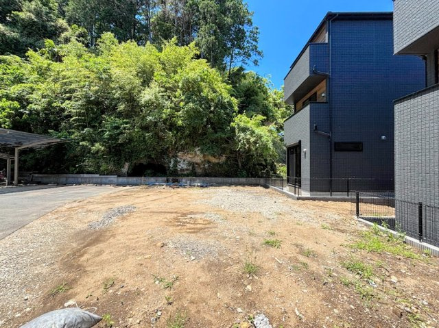 鎌倉市岩瀬　条件なし売地の外観|◆住宅ローンのご相談や周辺環境のご案内も含め、ローンに詳しい、地元に詳しいスタッフがお出迎えさせていただきます。お気軽にご相談ください。