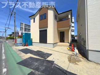 【外観】 | 完成しました。物件内部もご見学頂けます。プラス不動産販売にお任せ下さい。室内写真は準備中です。