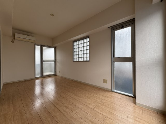 サンライズファーストの居間・リビング