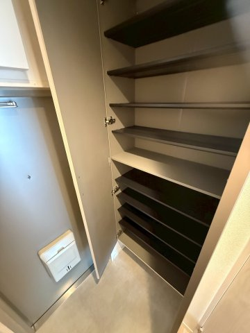 シェモア鞍馬口の収納