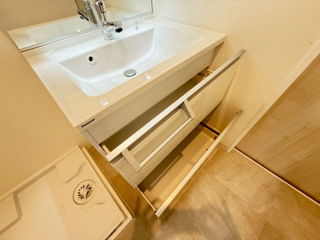 シェモア鞍馬口の独立洗面台