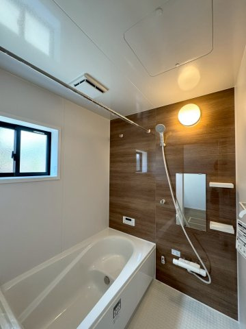 ーBloomーブルームー小倉南区湯川新町4丁目4期　【小倉南区　新築戸建て】の浴室|ゆったりと足を伸ばして湯船に浸かれる、広々とした浴槽です。　【小倉南区　新築戸建て】