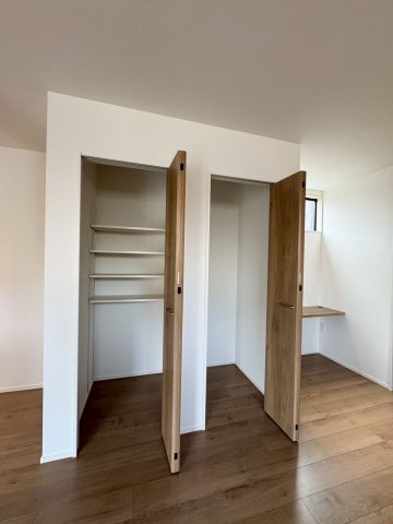 ーBloomーブルームー小倉南区湯川新町4丁目4期　【小倉南区　新築戸建て】の収納|パントリーはキッチンと隣接しており、食材や調理器具の出し入れがスムーズです。　【小倉南区　新築戸建て】