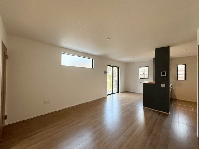 ーBloomーブルームー小倉南区湯川新町4丁目4期　【小倉南区　新築戸建て】の居間・リビング|17.7帖の広々リビング♪【小倉南区　新築戸建て】