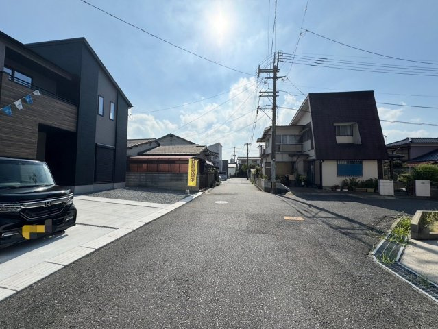 ーAdoble＋アドブル＋ー小倉南区中曽根4丁目5期　【小倉南区　新築戸建て】の前面道路含む現地写真|閑静な住宅街で、車の通りも少なく、お子様も安心して遊べます。　【小倉南区　新築戸建て】