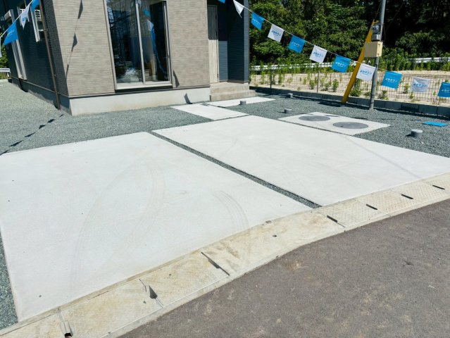 よかタウン／菊池郡大津町室1２期／１１号棟の駐車場