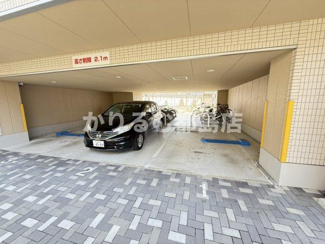 Star Crestの駐車場