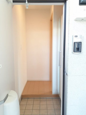 【玄関】 | セトル２７ | 収納もある玄関です