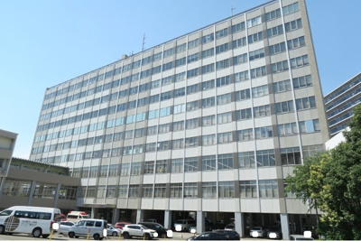 松戸市役所まで650m