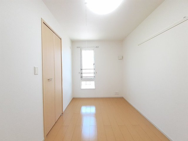 デパールの内装|明るい室内です