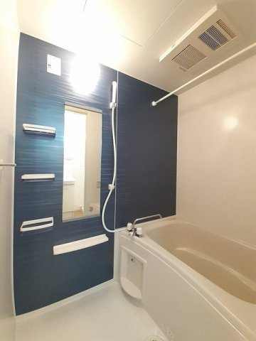 サニースクエアＡの浴室|落ち着いた空間のお風呂です