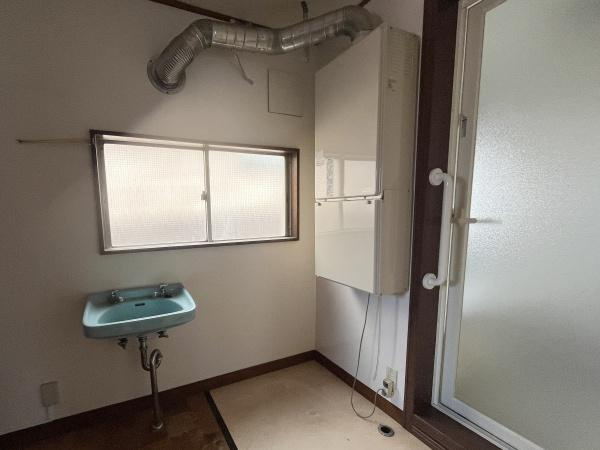 【独立洗面台】 | 洗濯機置き場
