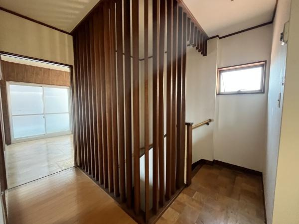 【内装】 | ３階階段部分です
