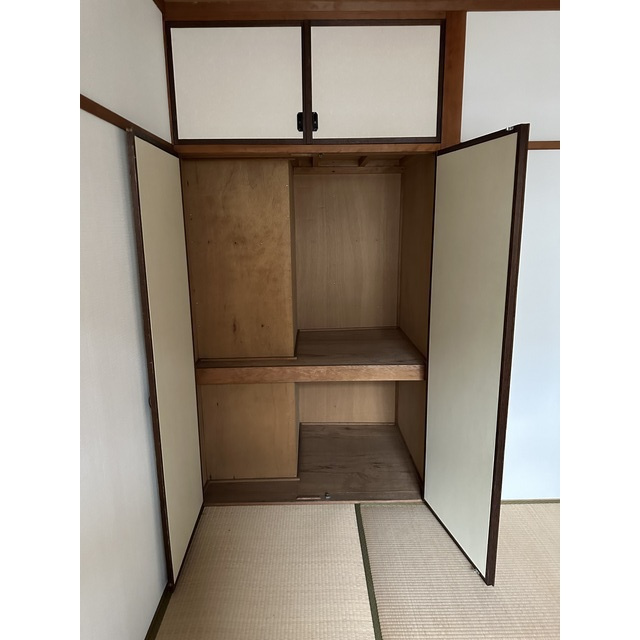 本巣郡北方町高屋伊勢田２丁目のアパートの収納
