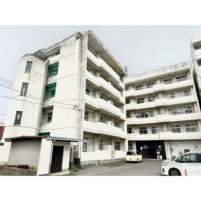 本巣郡北方町高屋伊勢田２丁目のアパートの駐車場