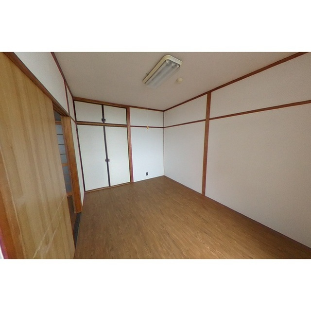 本巣郡北方町高屋伊勢田２丁目のアパートの居間・リビング