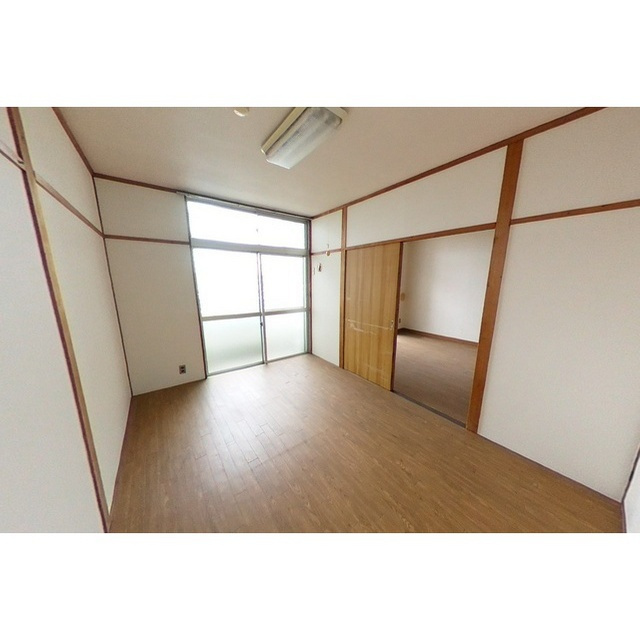 本巣郡北方町高屋伊勢田２丁目のアパートの居間・リビング